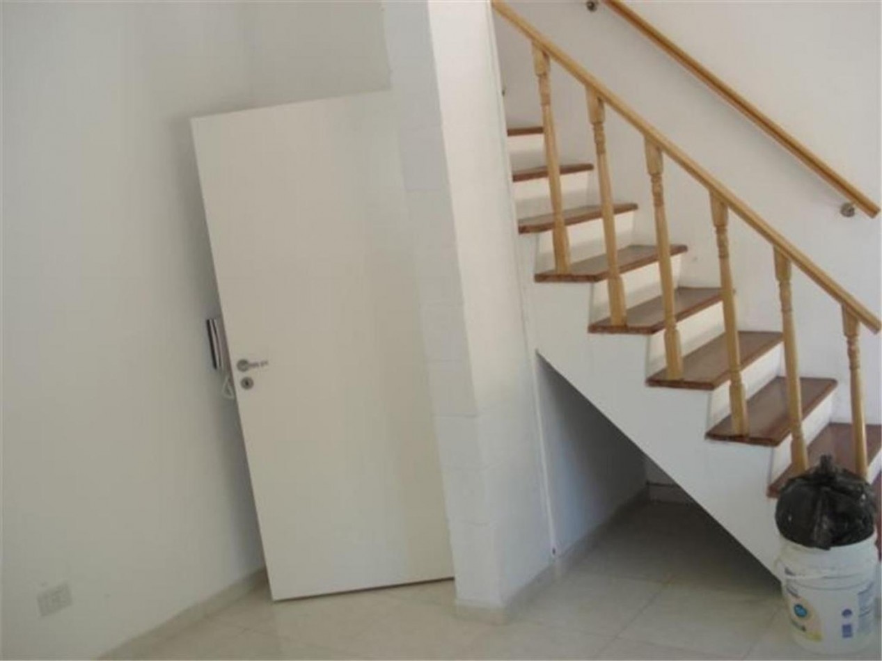 PH 2 AMB en 2 Plantas | SIN EXPENSAS | ABL y Aysa INCLUIDO | Super Luminoso