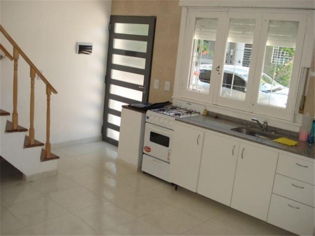 PH 2 AMB en 2 Plantas | SIN EXPENSAS | ABL y Aysa INCLUIDO | Super Luminoso