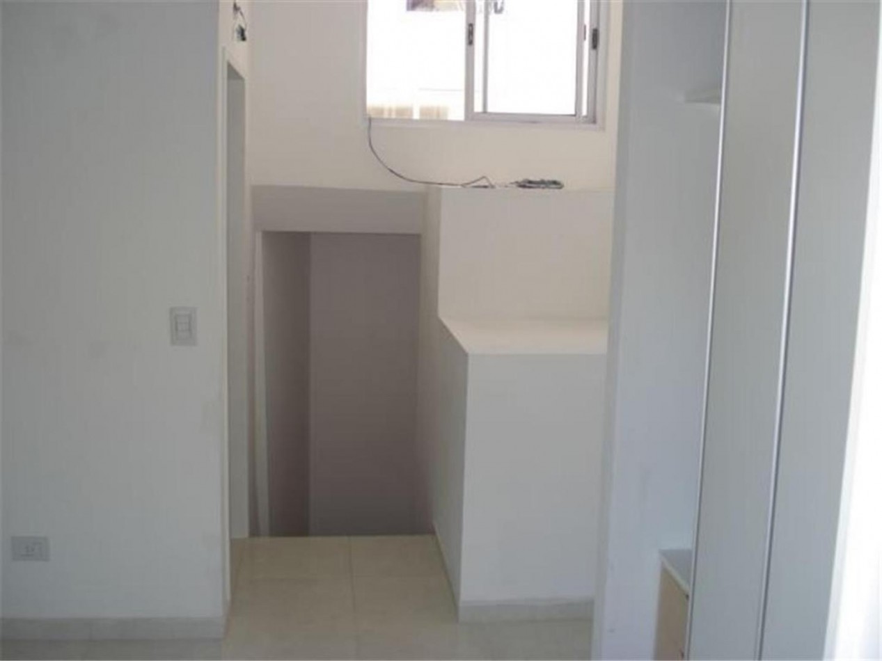 PH 2 AMB en 2 Plantas | SIN EXPENSAS | ABL y Aysa INCLUIDO | Super Luminoso