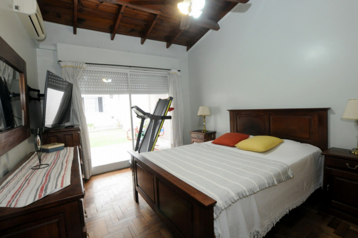 PH 3 AMB | Galeria | Jardin | Mas 2 habitaciones y Baño.